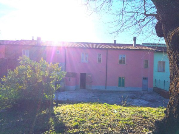 appartamento in vendita a Sorano in zona Montebuono
