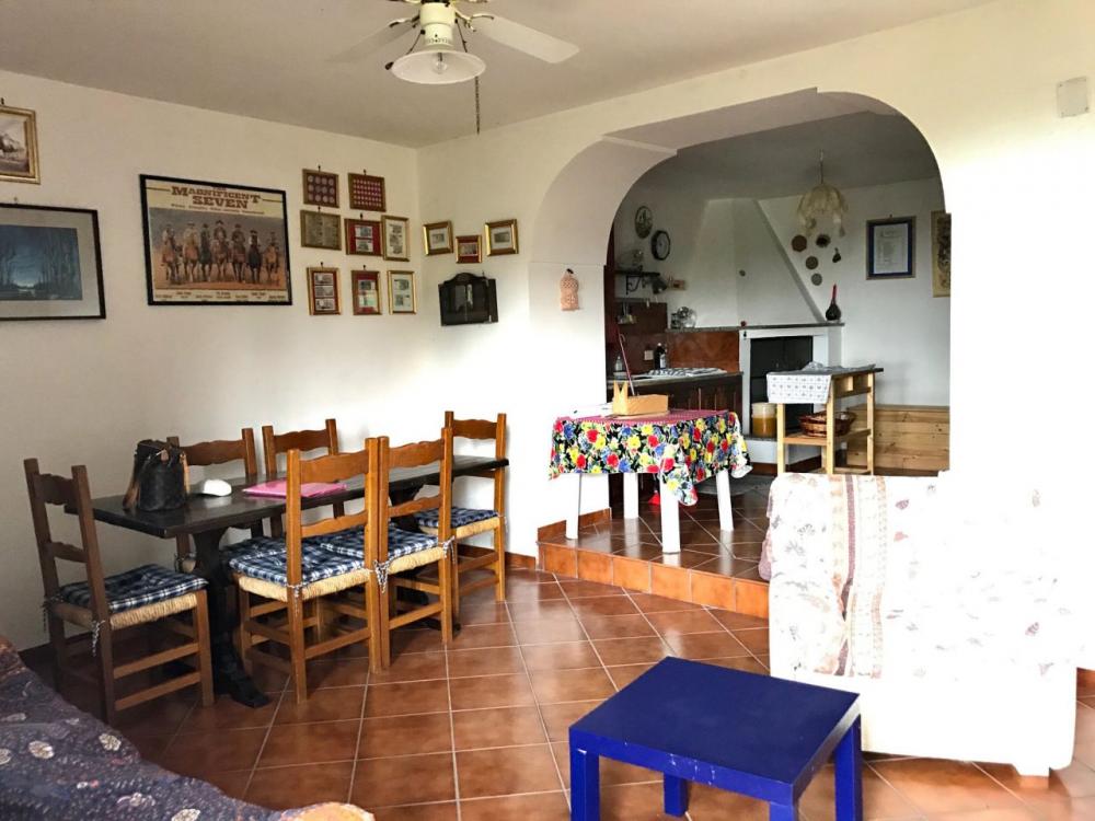 casa indipendente in vendita a Sorano in zona Montevitozzo