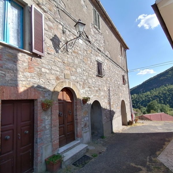 appartamento in vendita a Sorano in zona Montevitozzo