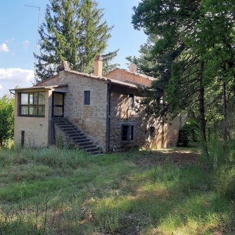 casa indipendente in vendita a Sorano