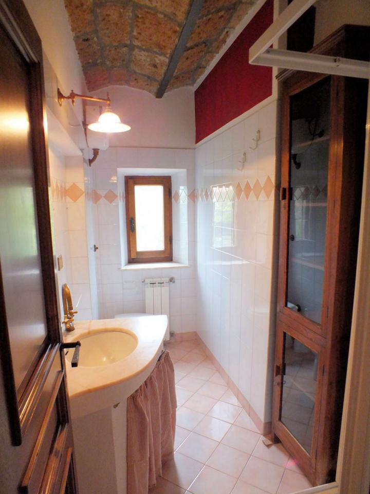 casa indipendente in vendita a Sorano in zona Sovana