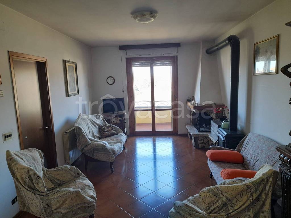 appartamento in vendita a Sorano in zona Sovana
