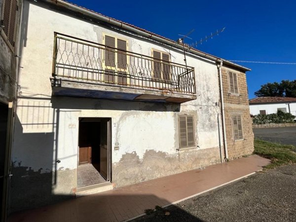 appartamento in vendita a Sorano in zona Montebuono