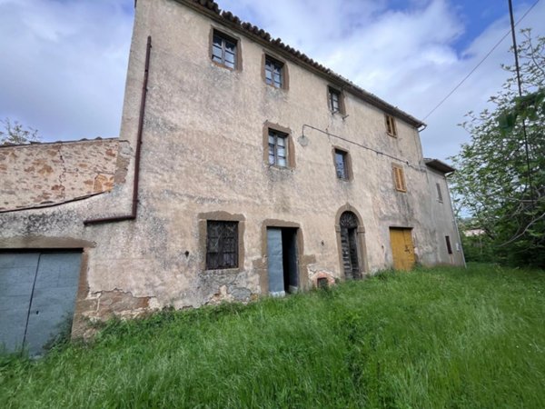 locale di sgombero in vendita a Sorano in zona Montebuono