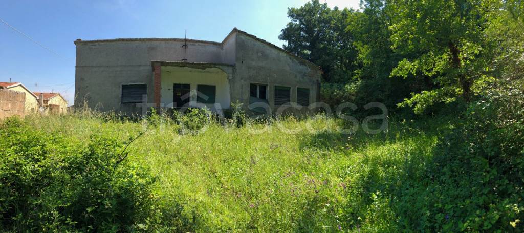 casa indipendente in vendita a Sorano