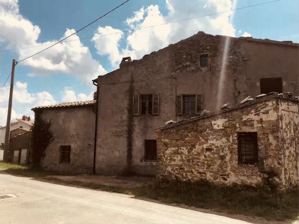 casa semindipendente in vendita a Sorano in zona Montebuono