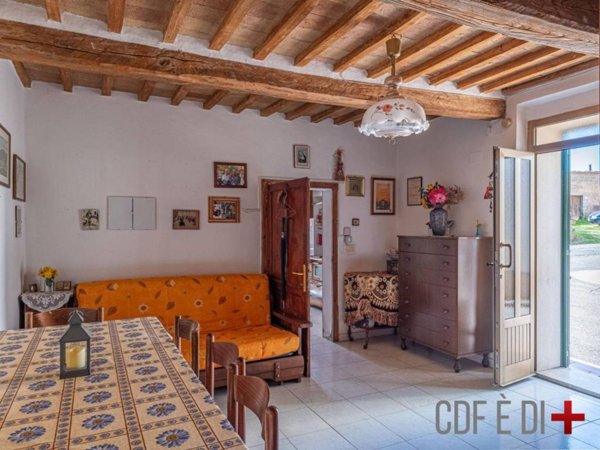 appartamento in vendita a Sorano in zona Castell'Ottieri