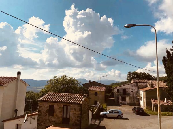 casa indipendente in vendita a Sorano in zona Montebuono
