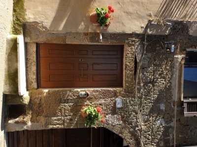 casa indipendente in vendita a Sorano