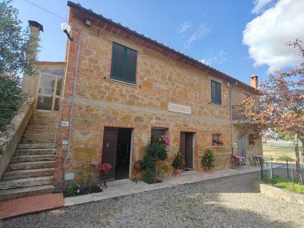 casa indipendente in vendita a Sorano in zona San Quirico