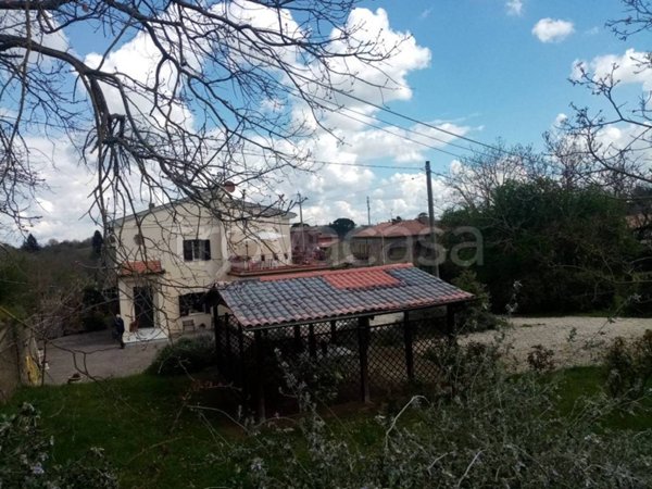 casa indipendente in vendita a Sorano in zona San Quirico