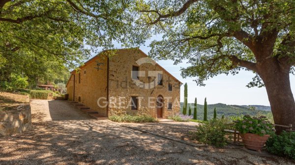 casa indipendente in vendita a Sorano