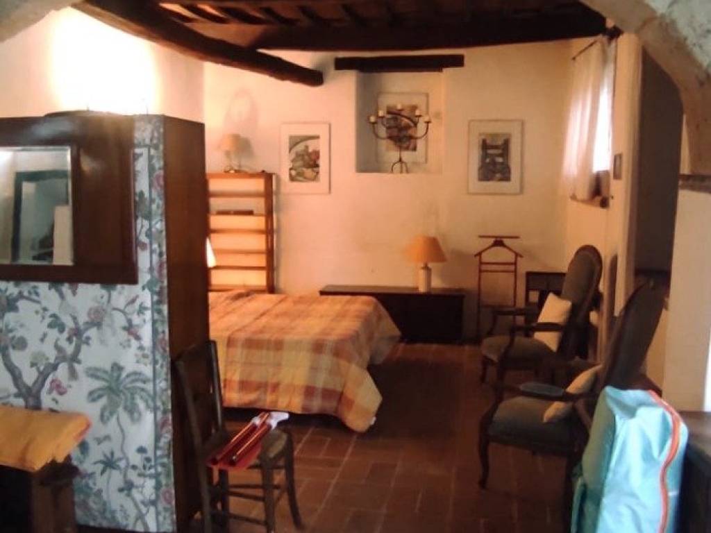 casa indipendente in vendita a Sorano