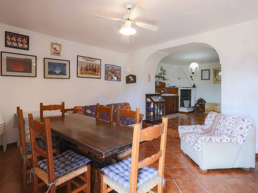 casa indipendente in vendita a Sorano