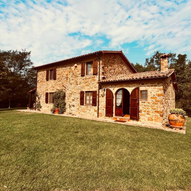 casa indipendente in vendita a Sorano in zona Montebuono