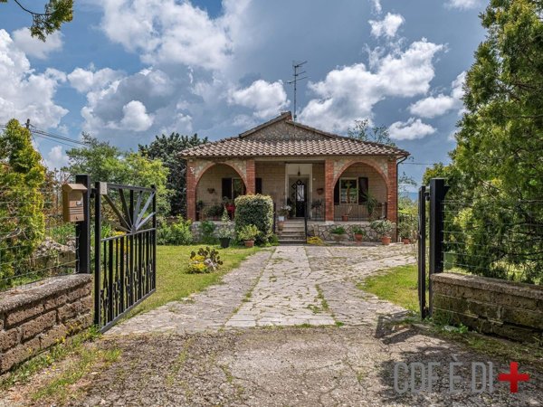 appartamento in vendita a Sorano in zona Elmo