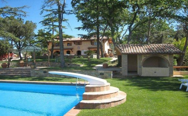 casale in vendita a Sorano