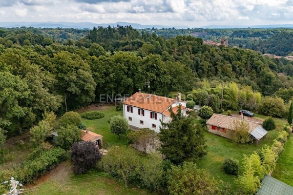 appartamento in vendita a Sorano in zona Castell'Ottieri