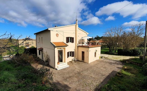 negozio in vendita a Sorano in zona San Quirico