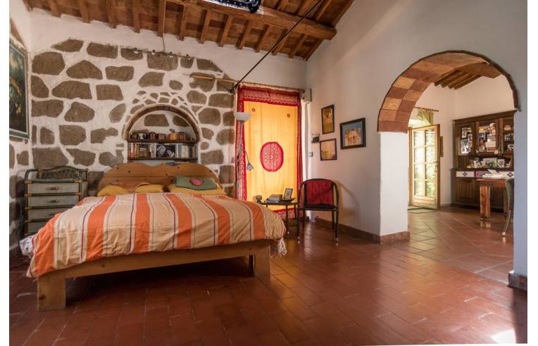 casa indipendente in vendita a Sorano