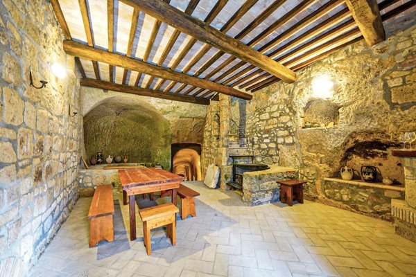 casa indipendente in vendita a Sorano