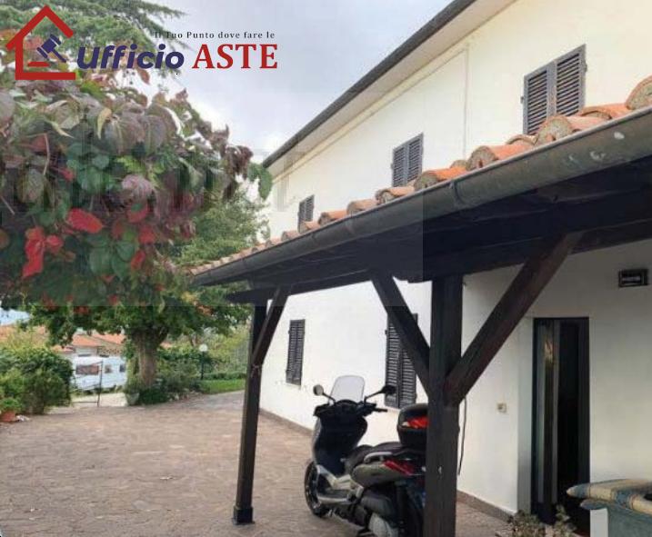 negozio in vendita a Sorano