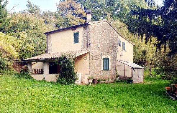 casale in vendita a Sorano