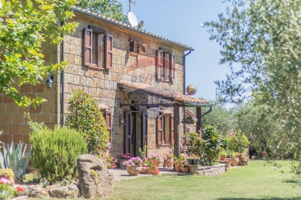 appartamento in vendita a Sorano in zona San Valentino