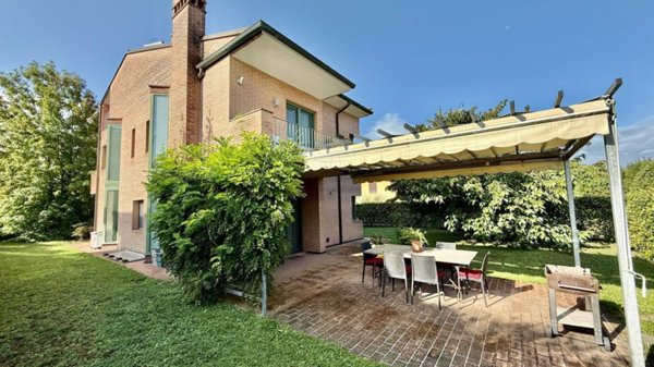 casa indipendente in vendita a Sorano in zona San Quirico