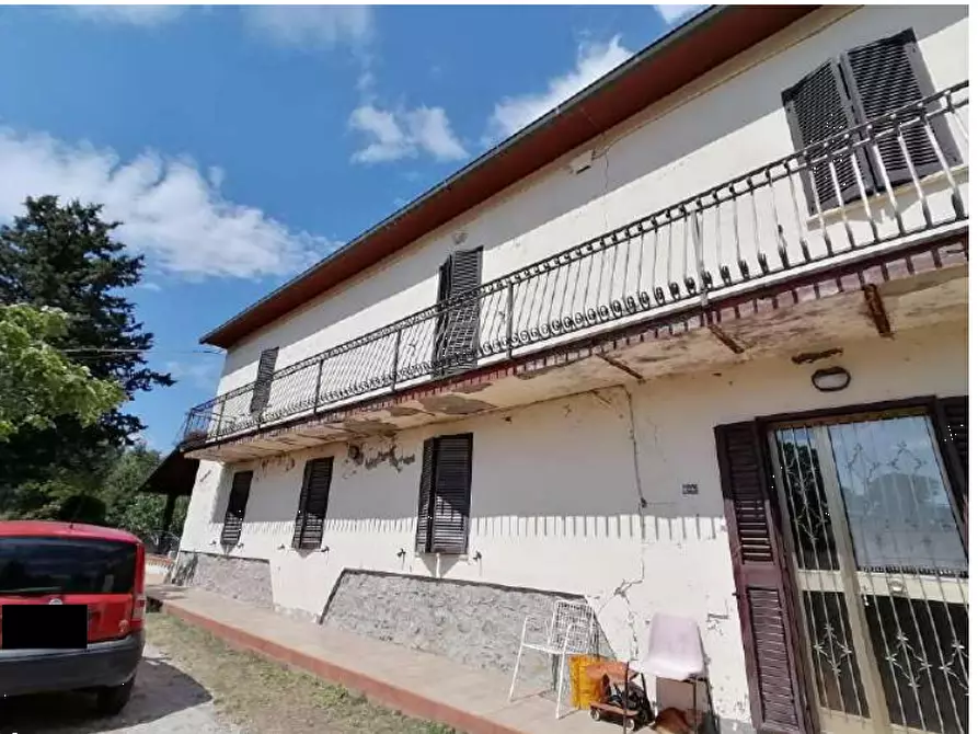 casa indipendente in vendita a Sorano