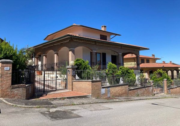 casa indipendente in vendita a Sorano in zona San Quirico