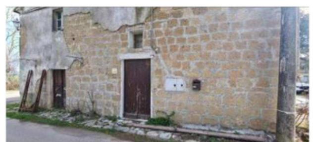 locale commerciale in vendita a Sorano