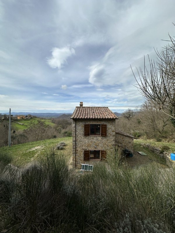 casale in vendita a Sorano in zona Montebuono