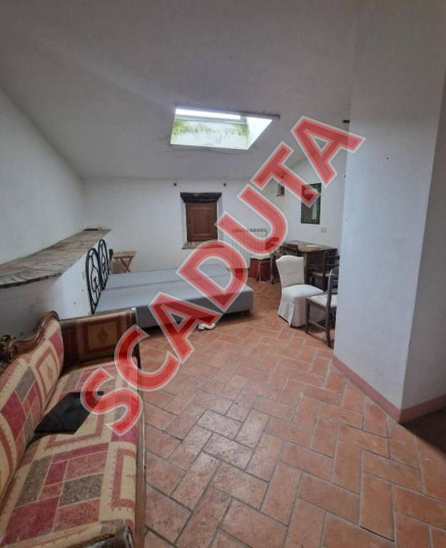 negozio in vendita a Sorano