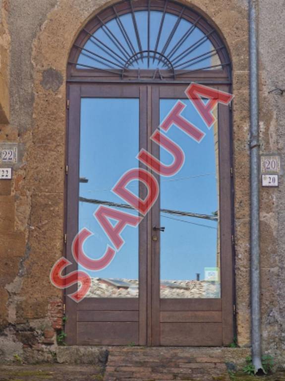 locale commerciale in vendita a Sorano