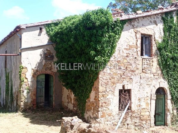 casa indipendente in vendita a Sorano