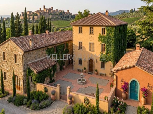 casa indipendente in vendita a Sorano