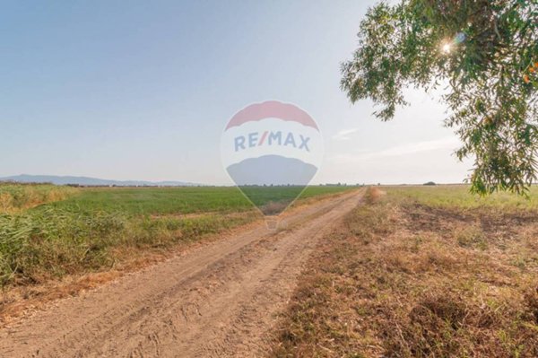 locale di sgombero in vendita a Sorano