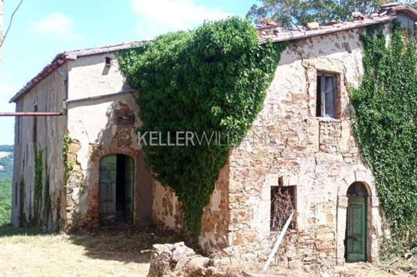 locale di sgombero in vendita a Sorano