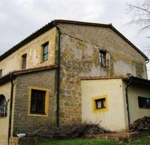 casale in vendita a Sorano