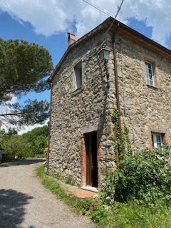 quadrivano in vendita a Sorano in zona Sovana