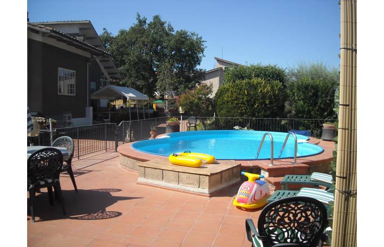 casa indipendente in vendita a Sorano