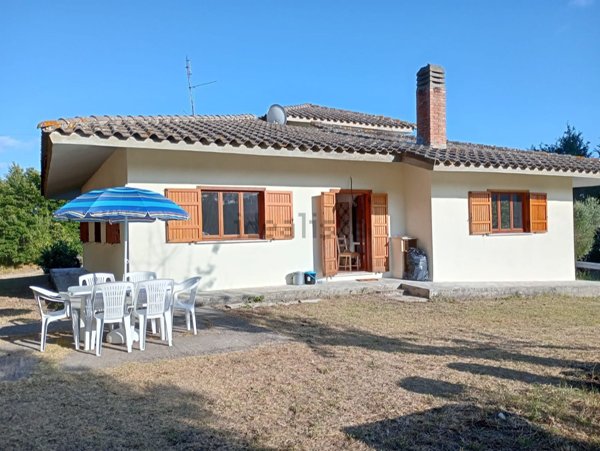 casa indipendente in vendita a Sorano