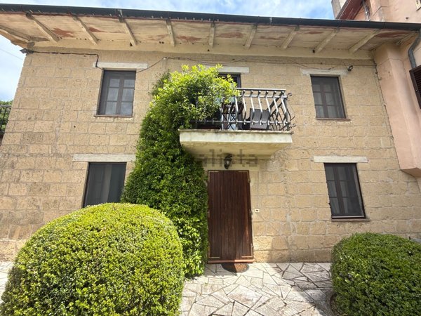 casale in vendita a Sorano