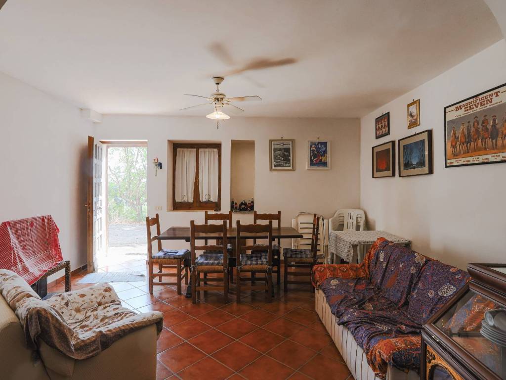 casa indipendente in vendita a Sorano