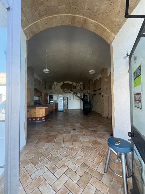 locale commerciale in vendita a Sorano