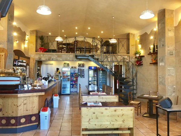 locale commerciale in vendita a Sorano