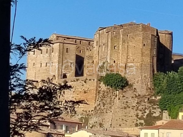 locale commerciale in vendita a Sorano