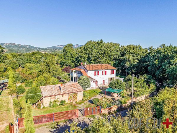 casale in vendita a Sorano