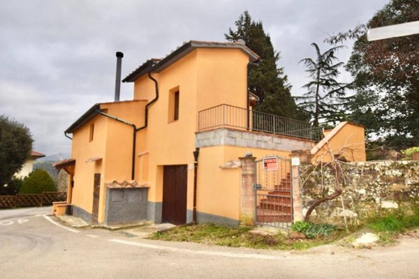 casa indipendente in vendita a Monterotondo Marittimo in zona Frassine